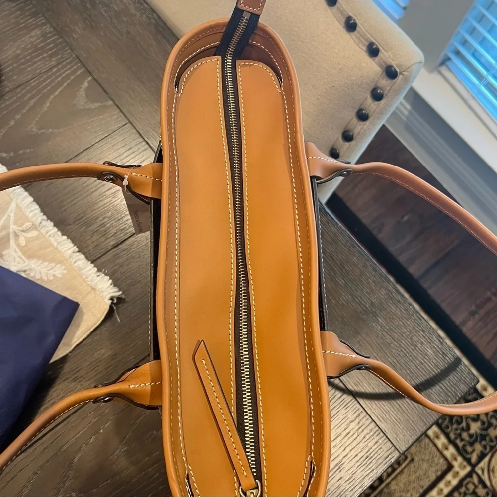 NWT Dooney & Bourke Nana All Leather Tote - Brown